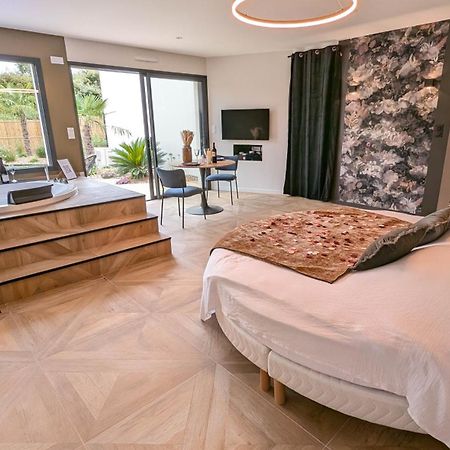 Les Suites Du Payre - Suite Romance Saint-Hilaire-de-Talmont Екстериор снимка
