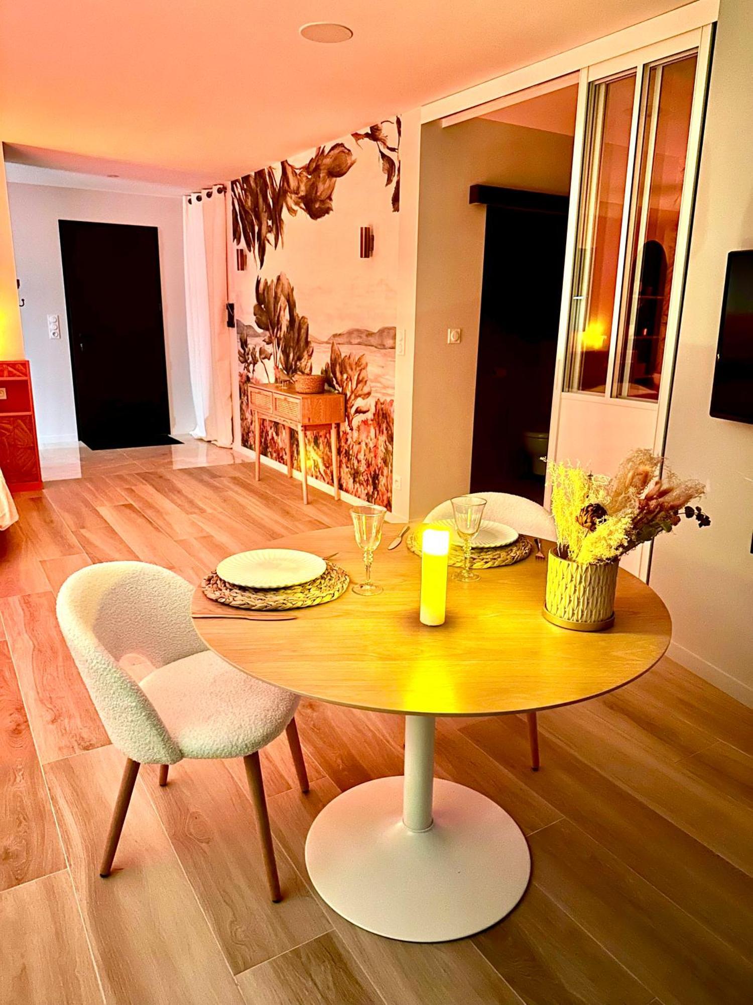 Les Suites Du Payre - Suite Romance Saint-Hilaire-de-Talmont Екстериор снимка