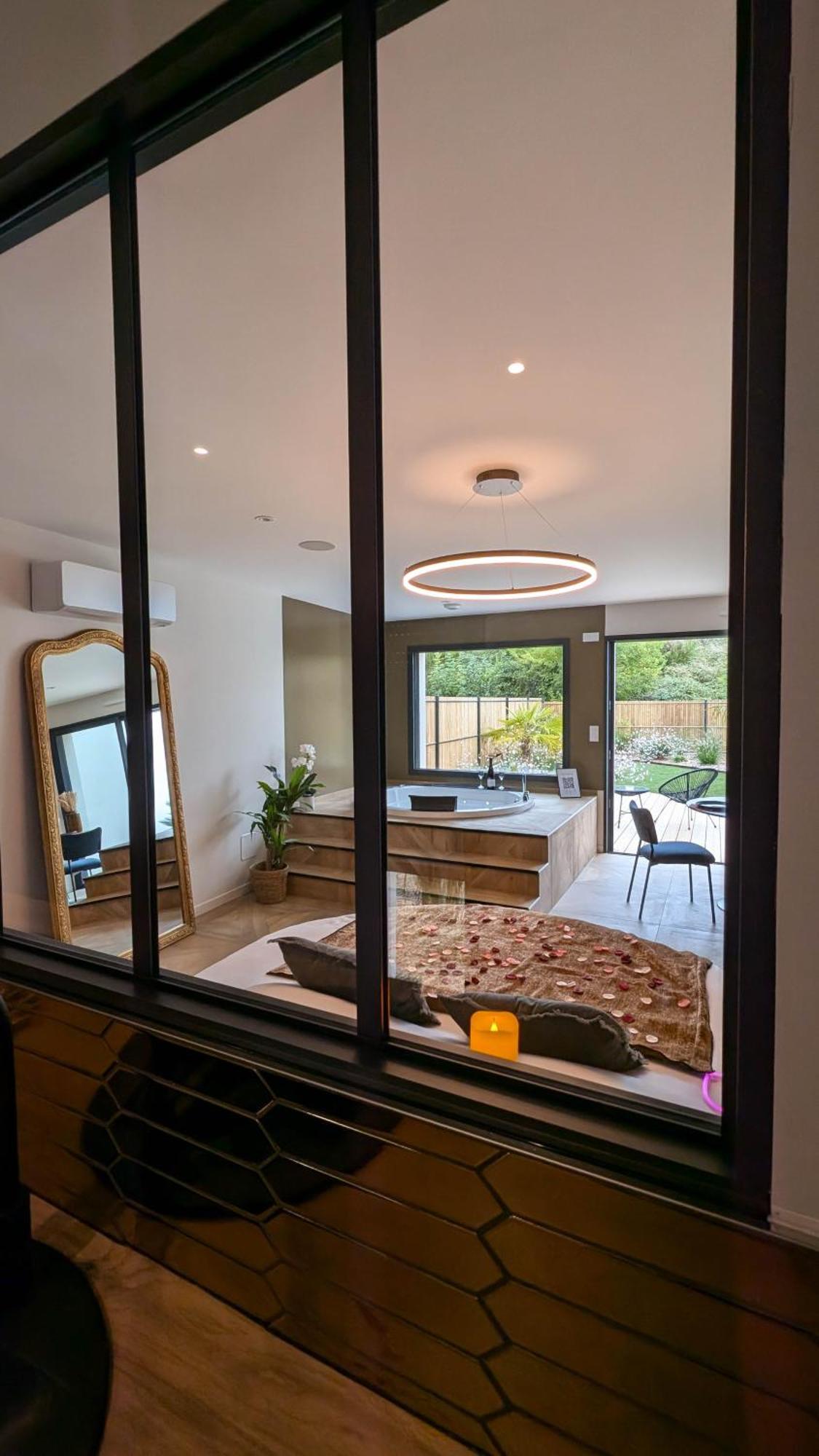 Les Suites Du Payre - Suite Romance Saint-Hilaire-de-Talmont Екстериор снимка